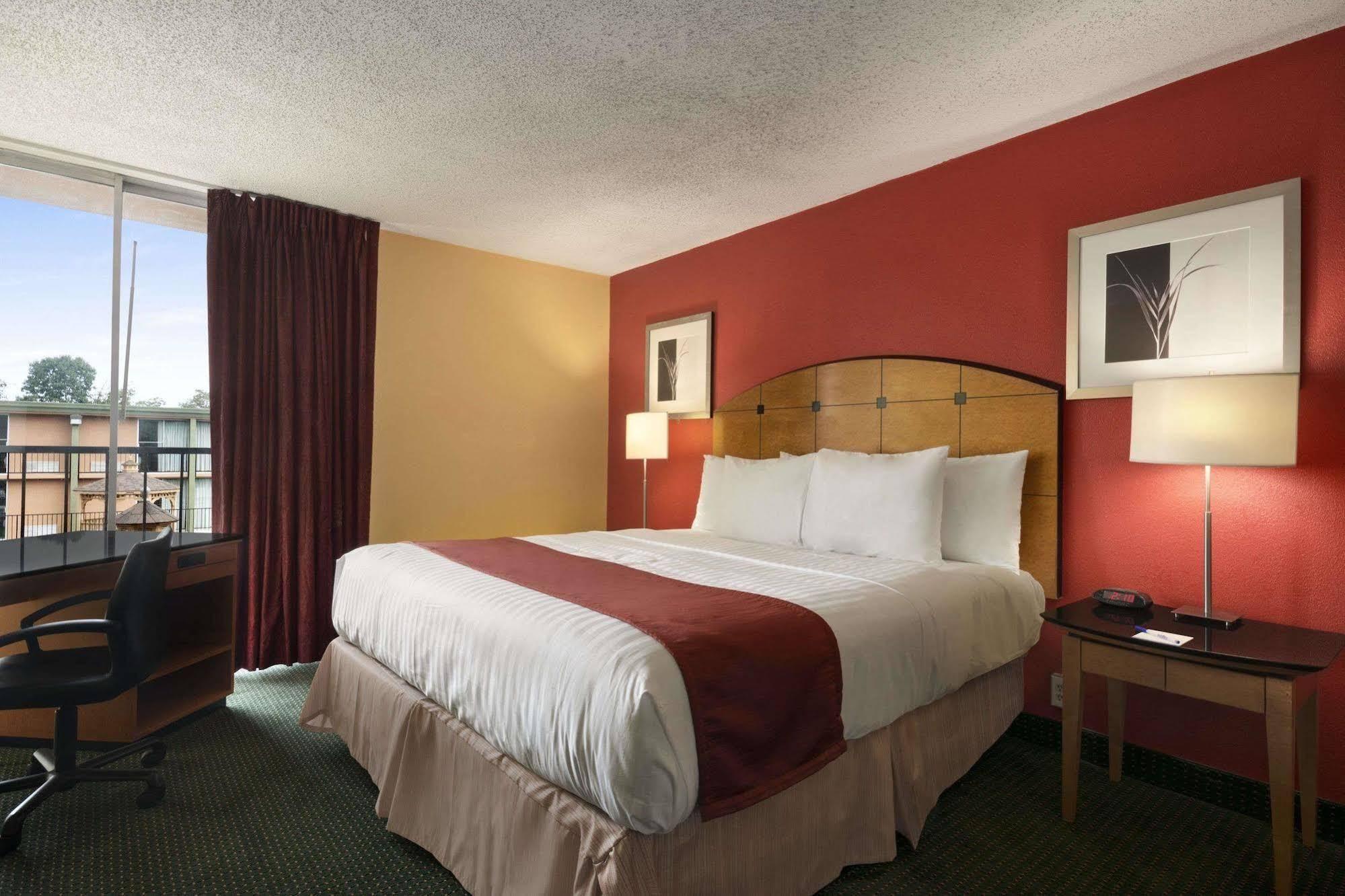 Baymont By Wyndham Salem Roanoke Area Exterior foto