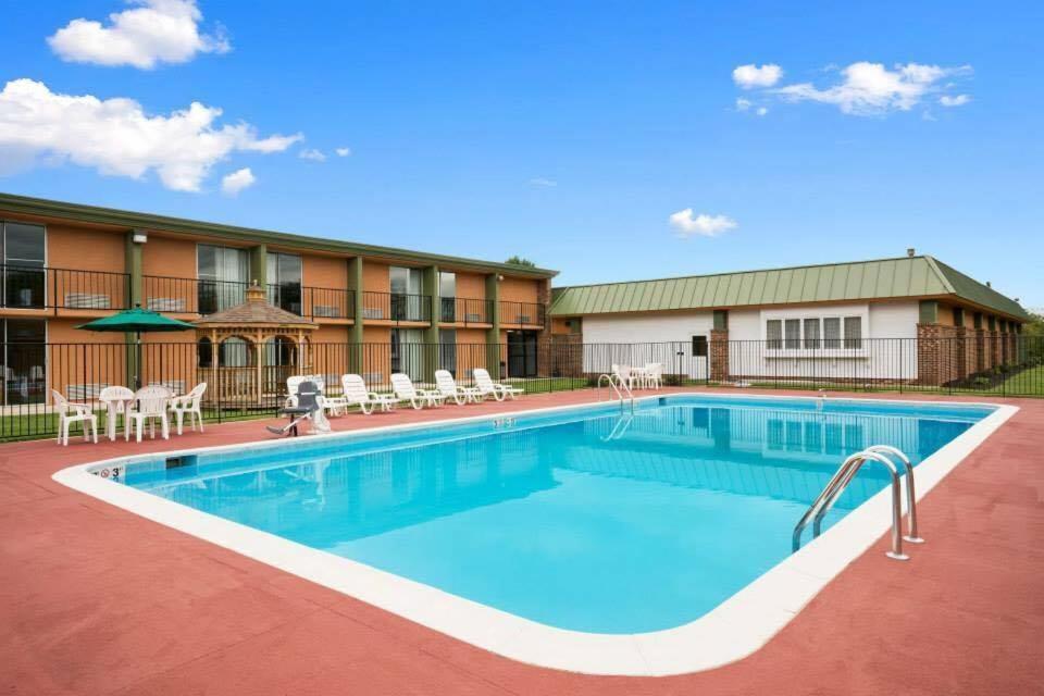Baymont By Wyndham Salem Roanoke Area Exterior foto